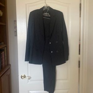 Who What Wear 2 Piece Pin-Striped Pant Suit